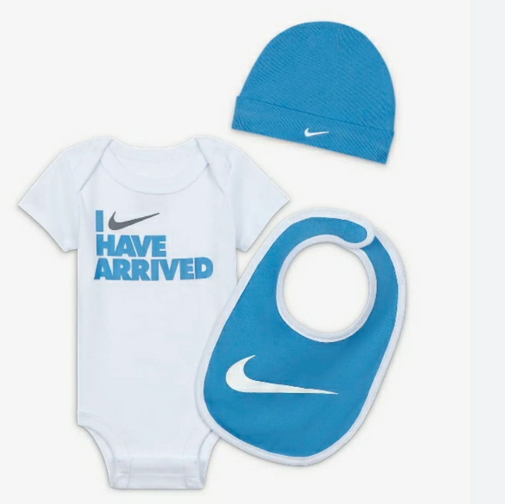 Newborn Nike set